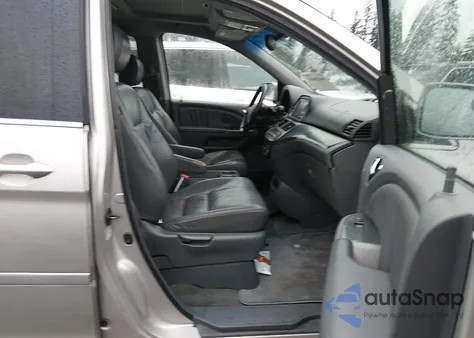 2006 Honda Odyssey Touring z USA, uszkodzony, nr VIN 5FNRL38846B103653